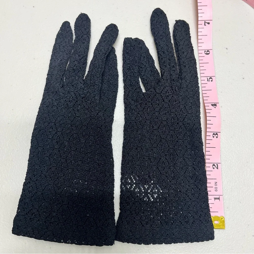 Vintage Never Worn Black Lace Wrist Gloves